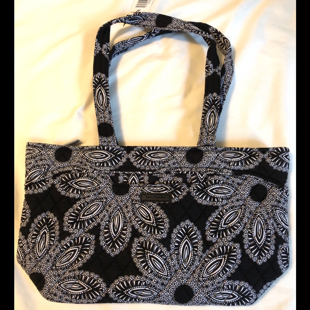 Vera Bradley Mandy Purse. Black & White